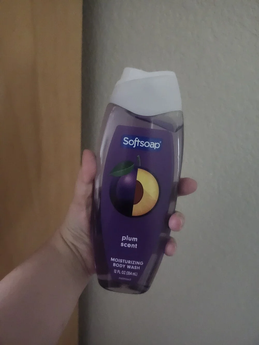 Softsoap Plum Scent Moisturizing Body Wash — Purple